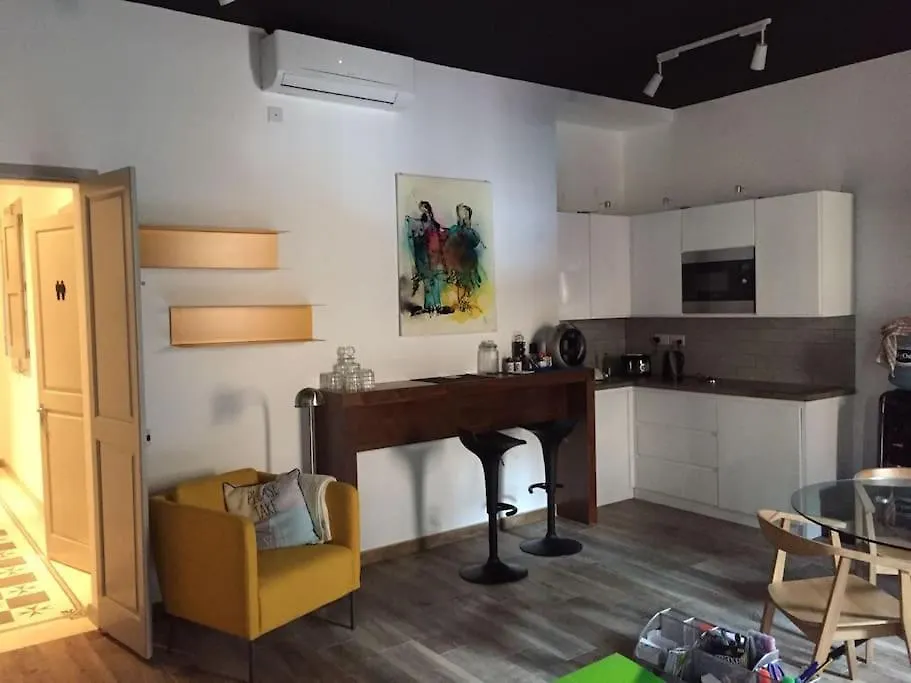 Valletta Stylish City Pad 0*,  Malta